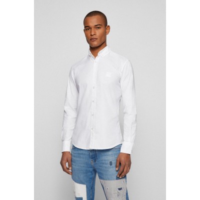 CAMISA SLIM-FIT EM ALGODÃO OXFORD COM ELASTANO